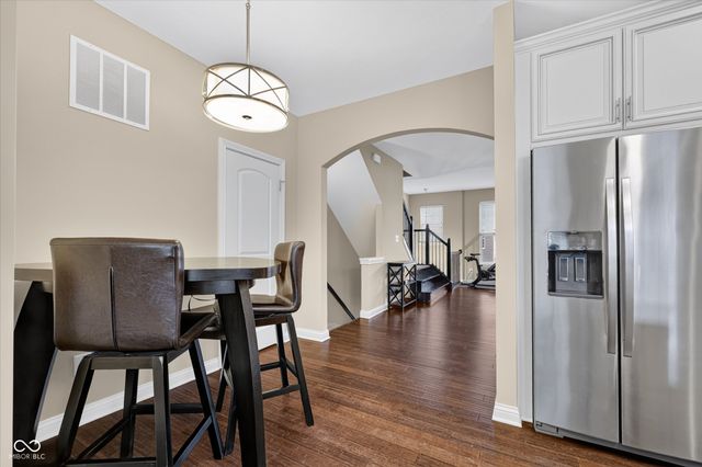 336 Neuman Way 9E, Carmel, IN 46032