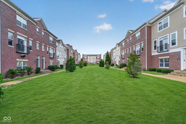 336 Neuman Way 9E, Carmel, IN 46032