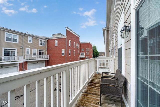 336 Neuman Way 9E, Carmel, IN 46032
