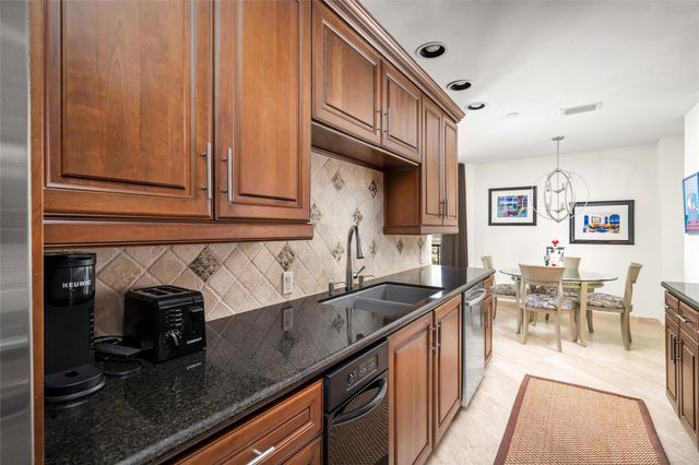 3350 Mccue Road 2402, Houston, TX 77056