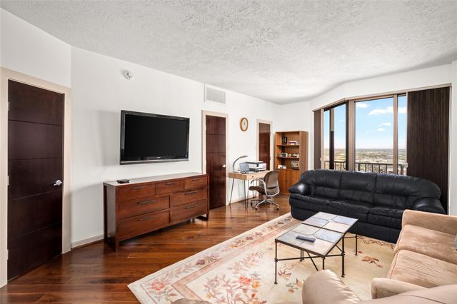 3350 Mccue Road 2402, Houston, TX 77056