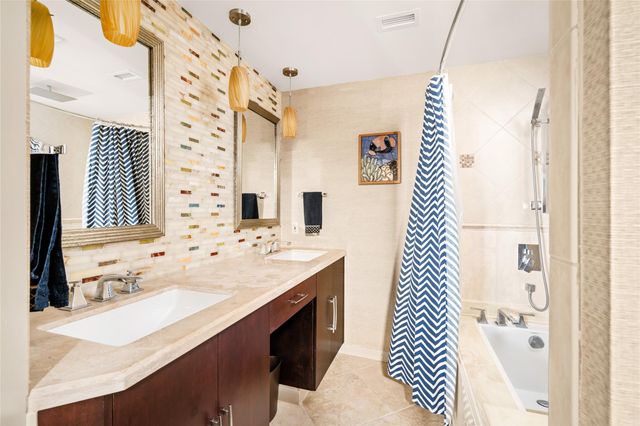 3350 Mccue Road 2402, Houston, TX 77056