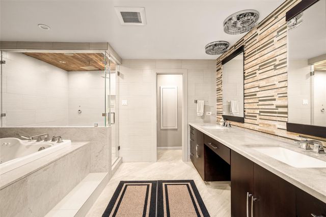 3350 Mccue Road 2402, Houston, TX 77056