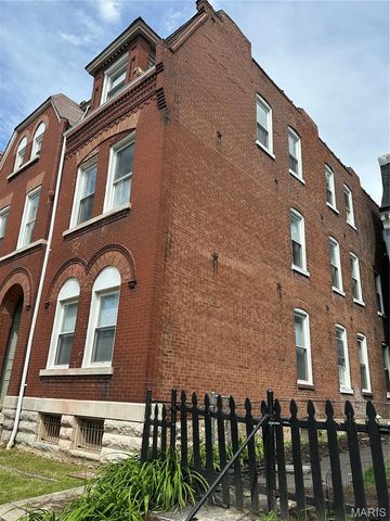 4042 Nebraska Avenue, St Louis, MO 63118