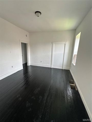 4042 Nebraska Avenue, St Louis, MO 63118