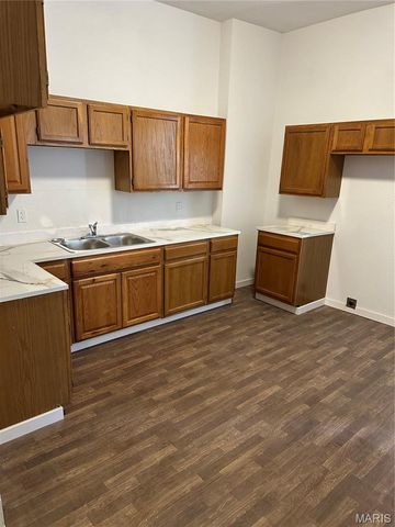4042 Nebraska Avenue, St Louis, MO 63118