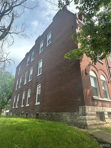 4042 Nebraska Avenue, St Louis, MO 63118