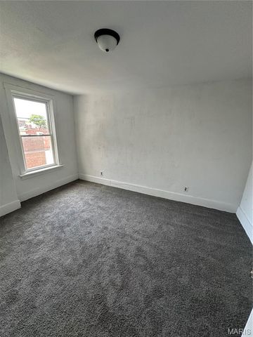 4042 Nebraska Avenue, St Louis, MO 63118