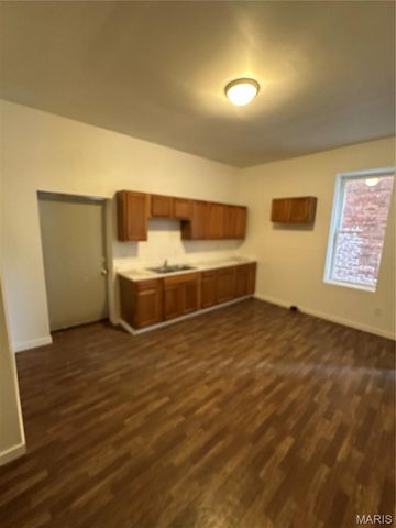 4042 Nebraska Avenue, St Louis, MO 63118