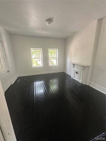 4042 Nebraska Avenue, St Louis, MO 63118
