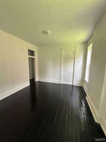 4042 Nebraska Avenue, St Louis, MO 63118