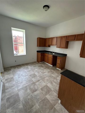 4042 Nebraska Avenue, St Louis, MO 63118