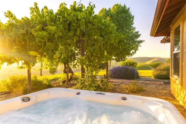 6130 Buckhorn Ridge, San Miguel, CA 93451