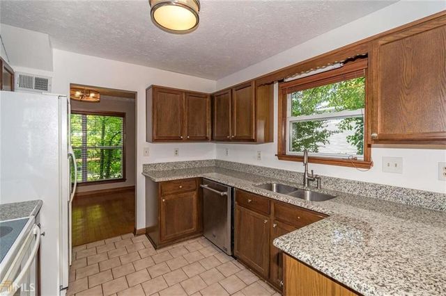 330 Broken Lance Place, Alpharetta, GA 30022