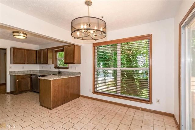 330 Broken Lance Place, Alpharetta, GA 30022