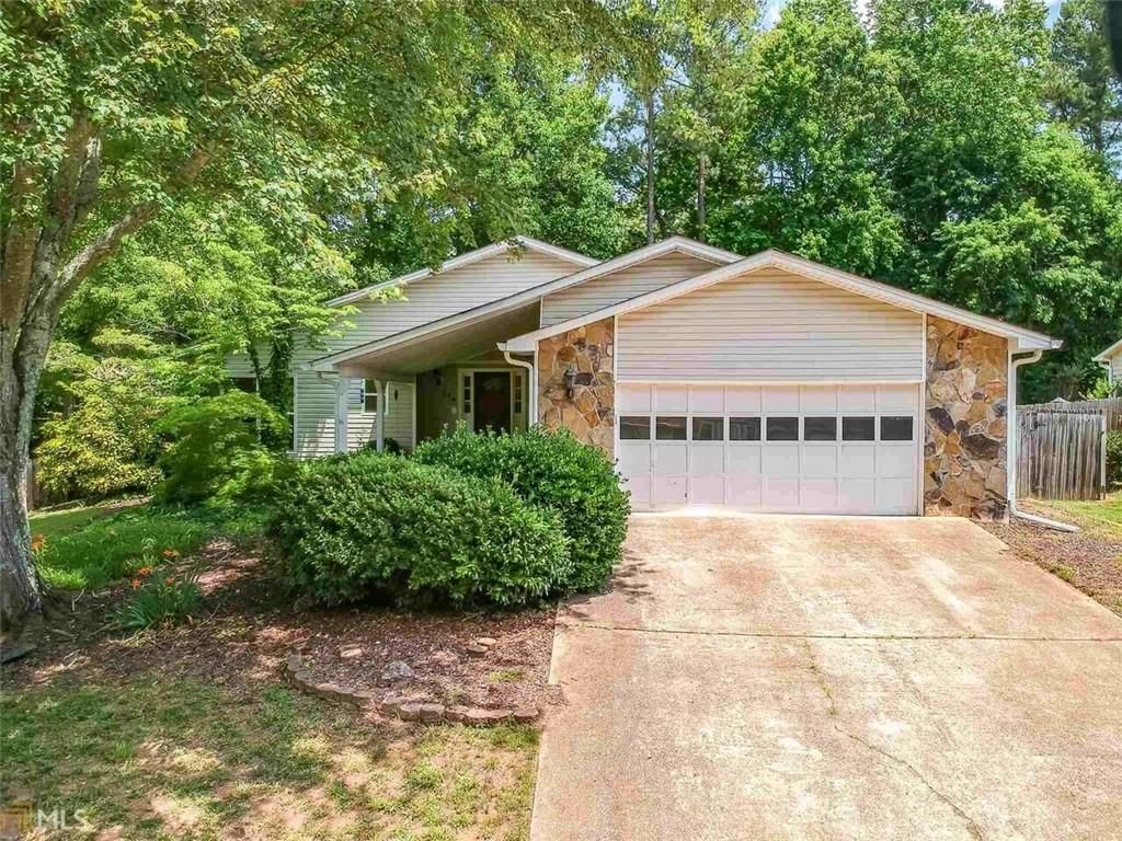 330 Broken Lance Place, Alpharetta, GA 30022