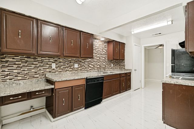 8805 N Normandale Street, Fort Worth, TX 76116