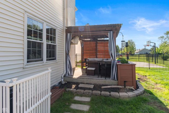 728 Stockbridge Drive, Westfield, IN 46074