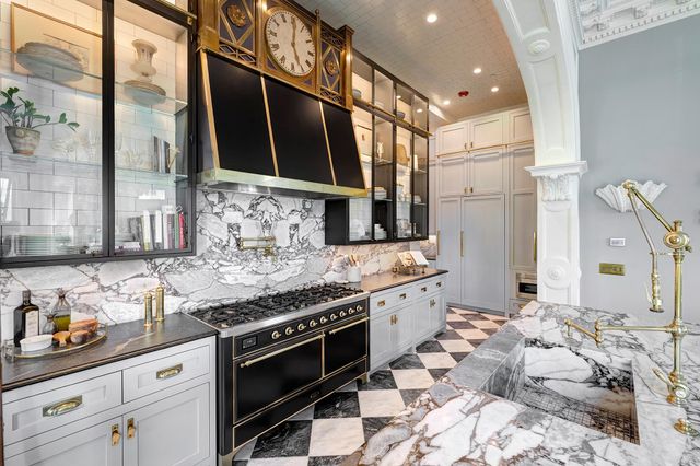 523 10th Street, Galveston, TX 77550