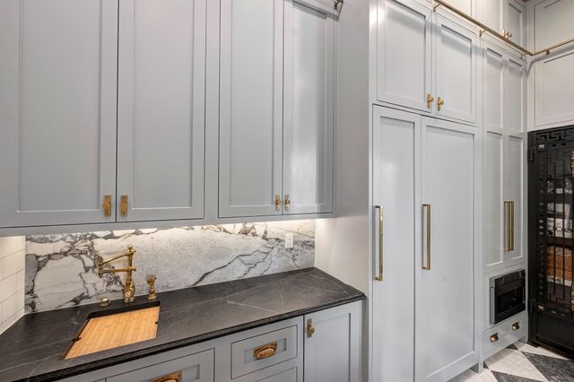 523 10th Street, Galveston, TX 77550