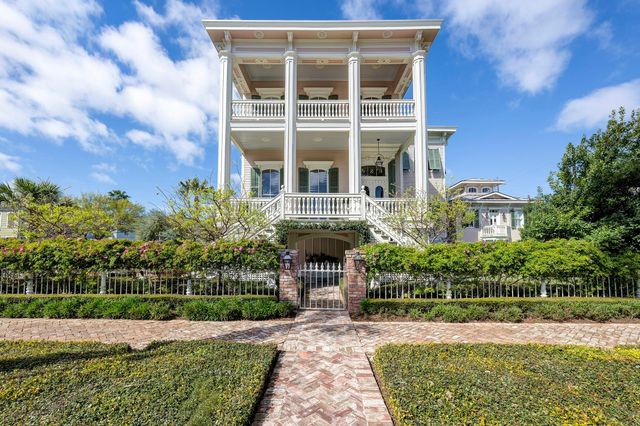 523 10th Street, Galveston, TX 77550