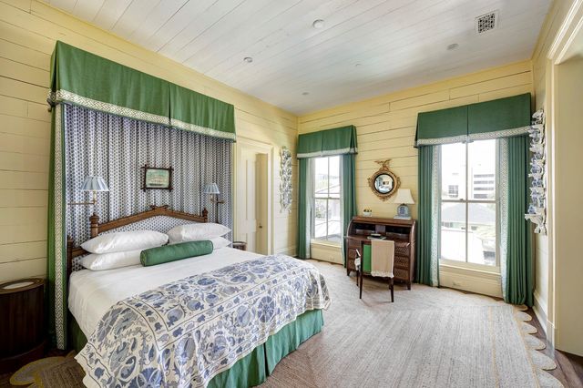 523 10th Street, Galveston, TX 77550