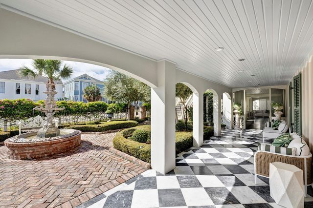 523 10th Street, Galveston, TX 77550