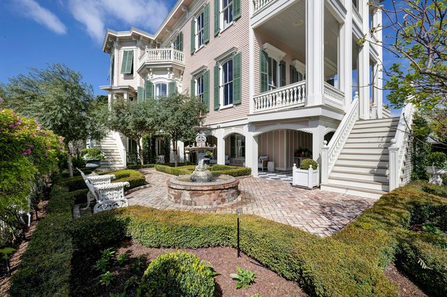 523 10th Street, Galveston, TX 77550