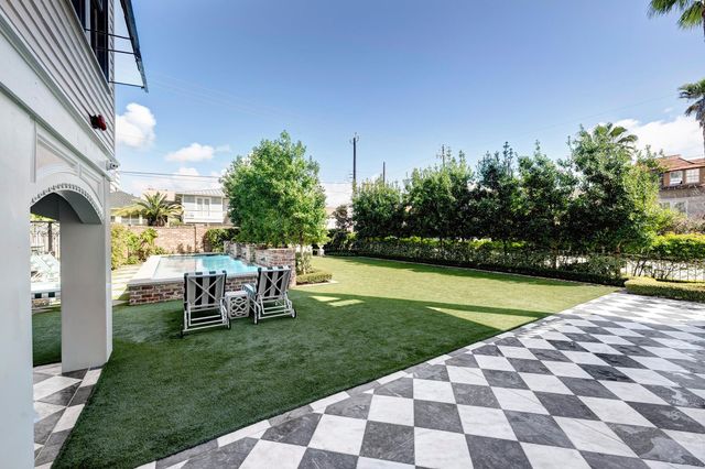 523 10th Street, Galveston, TX 77550