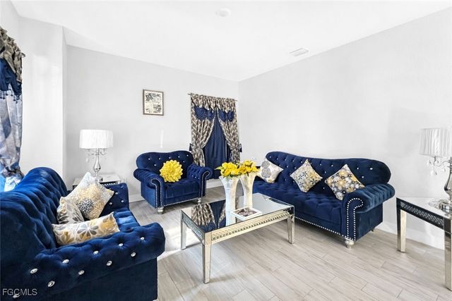 3004 41st ST W, Lehigh Acres, FL 33971