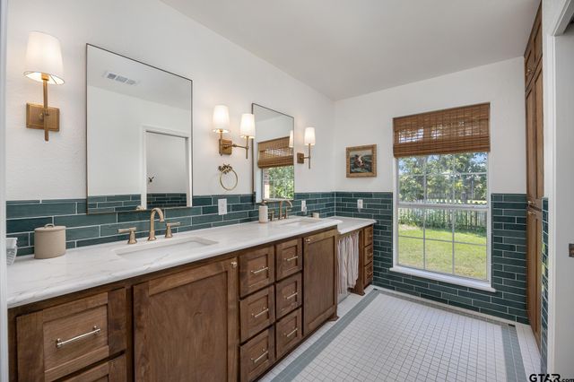 1804 Topaz Cv., Whitehouse, TX 75791