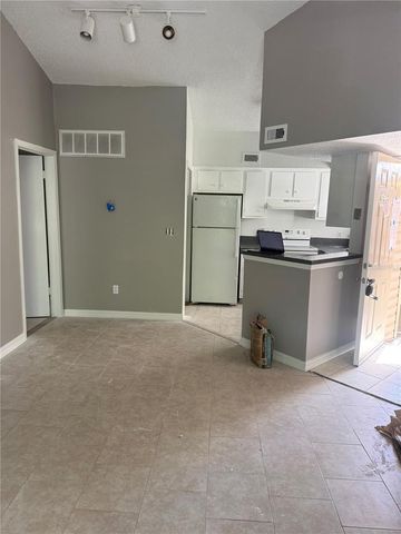 1948 LAKE ATRIUMS CIRCLE 133, Orlando, FL 32839