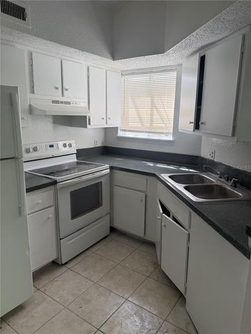 1948 LAKE ATRIUMS CIRCLE 133, Orlando, FL 32839