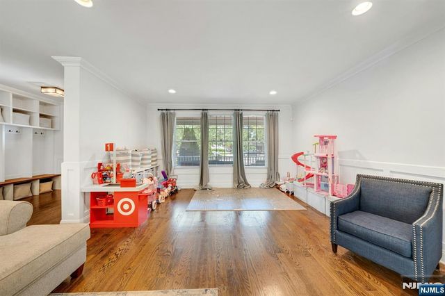 163 Woodward Avenue, Rutherford, NJ 07070
