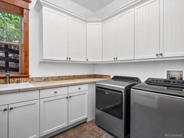 2643 Hawk Point Ct, Castle Rock, CO 80104