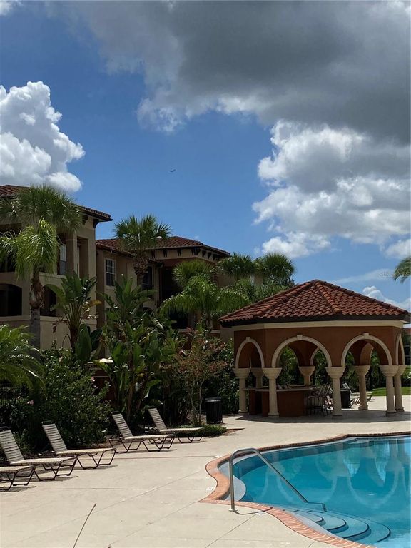 Image 11 of property listing at 6141 METROWEST BOULEVARD 308, Orlando, FL 32835