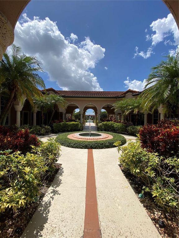 Image 16 of property listing at 6141 METROWEST BOULEVARD 308, Orlando, FL 32835