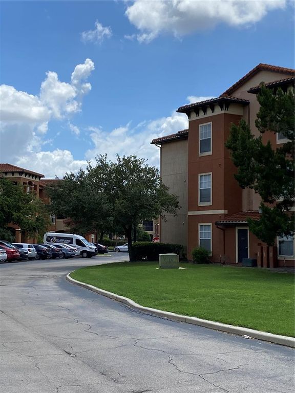 Image 24 of property listing at 6141 METROWEST BOULEVARD 308, Orlando, FL 32835