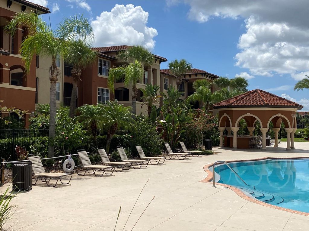 Image 6 of property listing at 6141 METROWEST BOULEVARD 308, Orlando, FL 32835