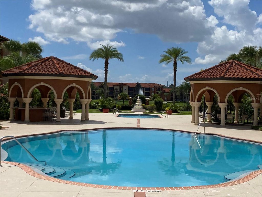 Image 7 of property listing at 6141 METROWEST BOULEVARD 308, Orlando, FL 32835