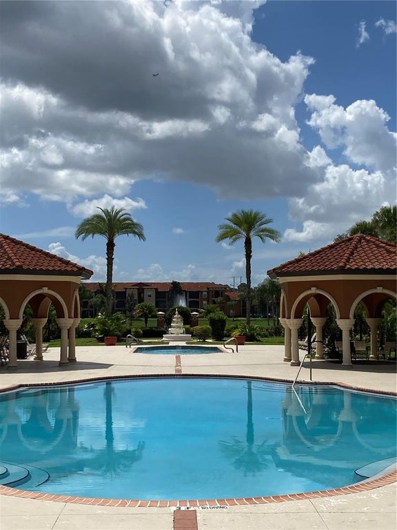 Image 9 of property listing at 6141 METROWEST BOULEVARD 308, Orlando, FL 32835
