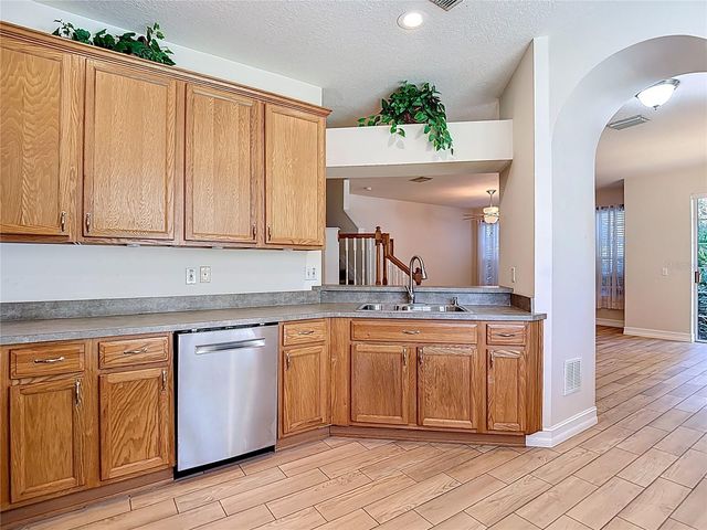 27531 PLEASURE RIDE LOOP 27531, Wesley Chapel, FL 33544