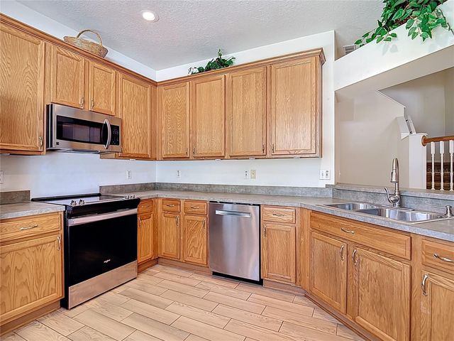 27531 PLEASURE RIDE LOOP 27531, Wesley Chapel, FL 33544