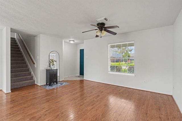 3105 Centennial Village Drive, Pearland, TX 77584