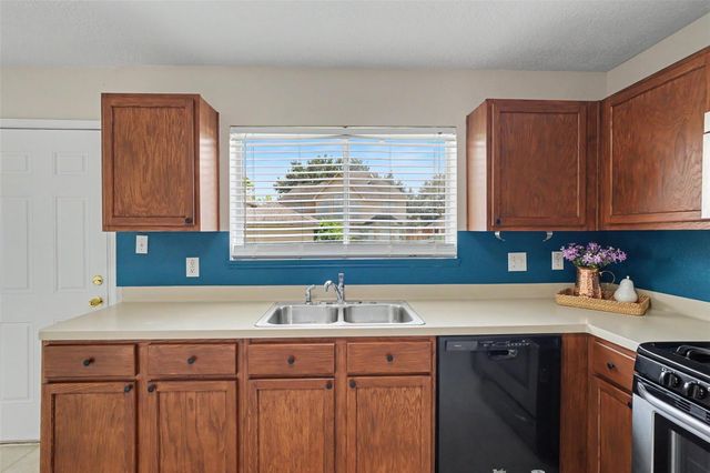 3105 Centennial Village Drive, Pearland, TX 77584