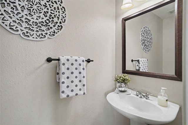 3105 Centennial Village Drive, Pearland, TX 77584