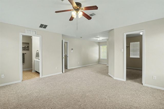 3105 Centennial Village Drive, Pearland, TX 77584