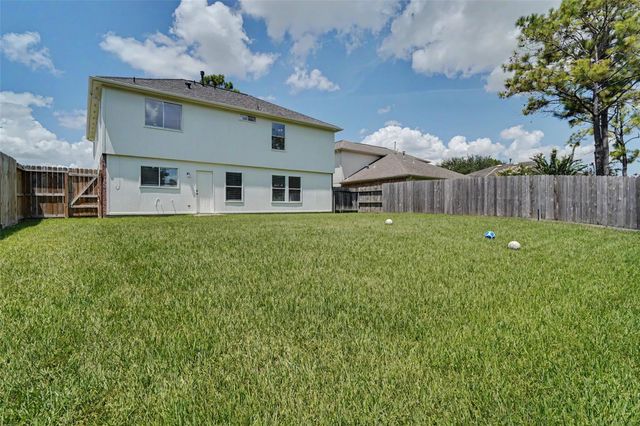 3105 Centennial Village Drive, Pearland, TX 77584