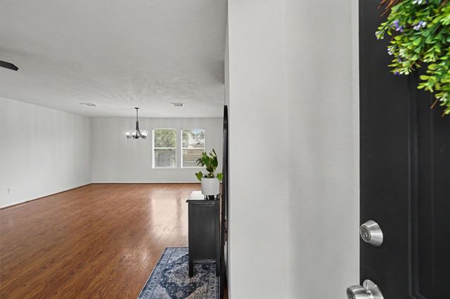 3105 Centennial Village Drive, Pearland, TX 77584