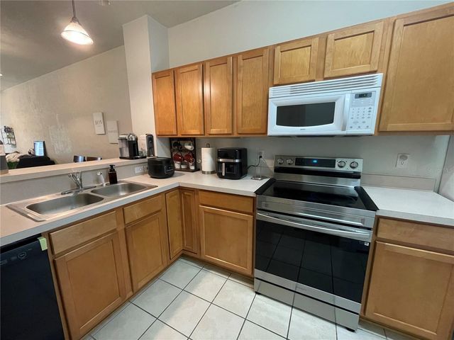 905 NW 21ST AVENUE 905, Gainesville, FL 32609